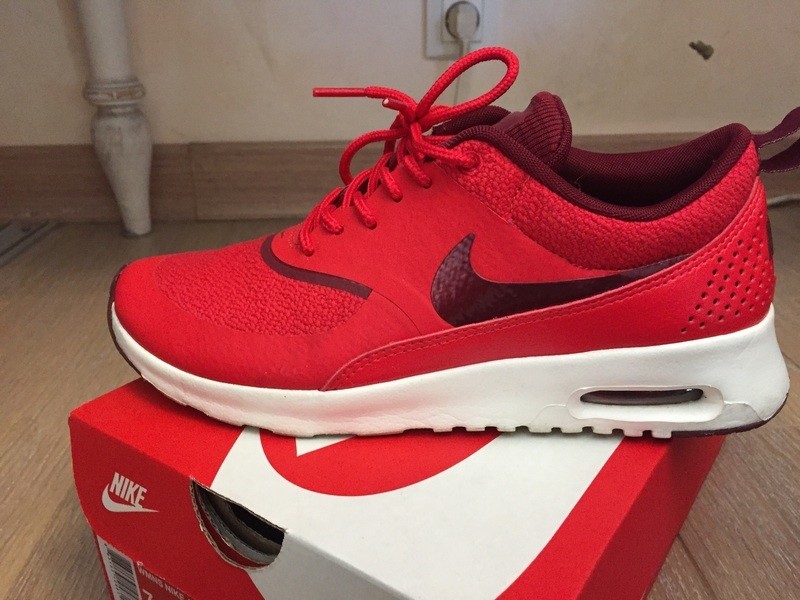 nike rouge femme